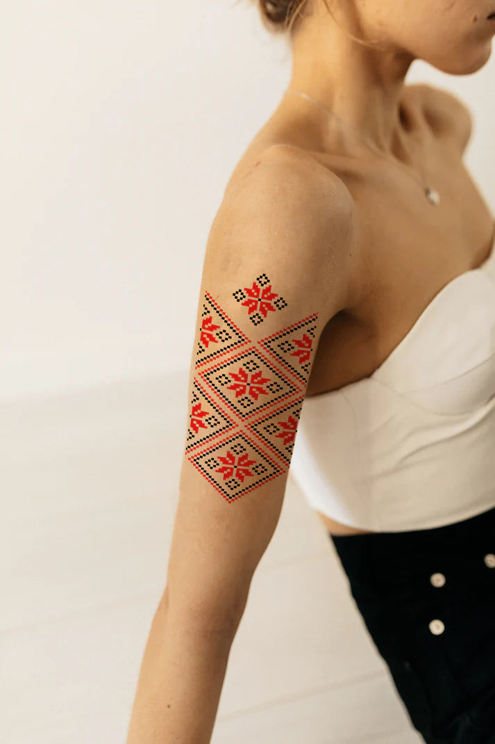 Ukrainian Embroidery "Vyshyvanka" and Poppies (SP-135)